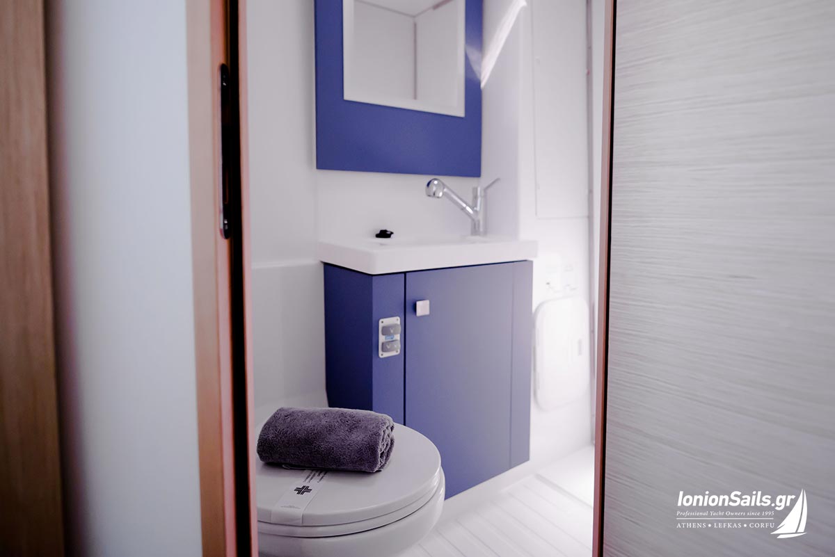ionionsails.com - charter Fountaine Pajot Astrea 42, Inoe, catamaran