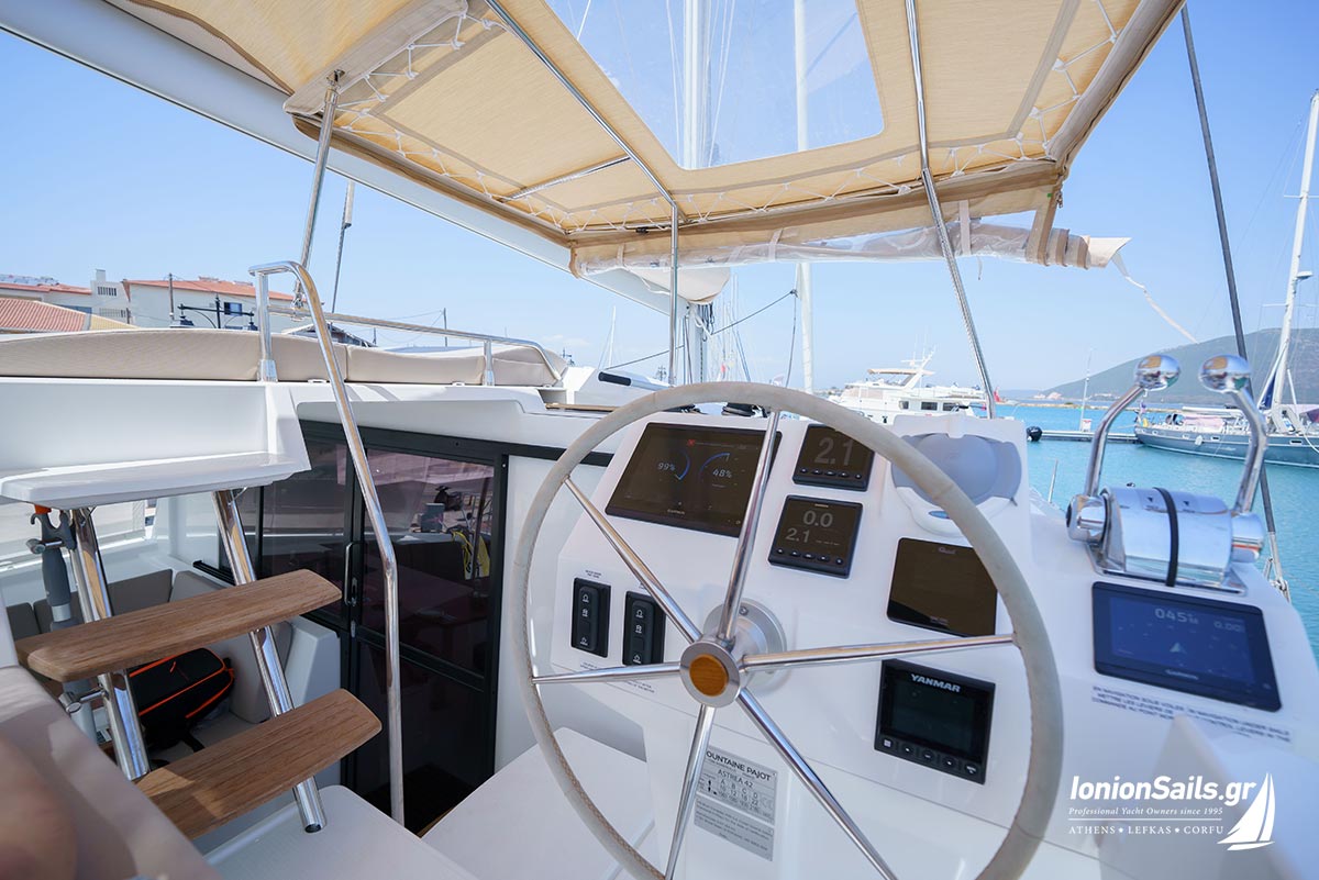 ionionsails.com - charter Fountaine Pajot Astrea 42, Inoe, catamaran