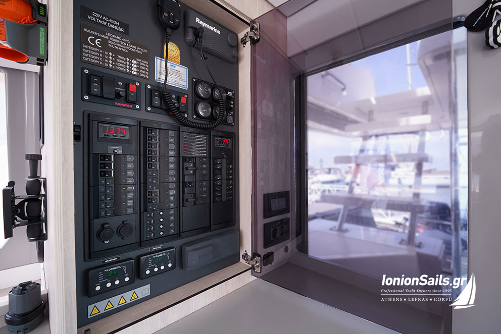 ionionsails.com - charter Leopard 43, Horizon, catamaran