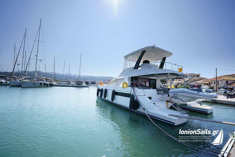 ionionsails.com - charter Leopard 43, Horizon, catamaran