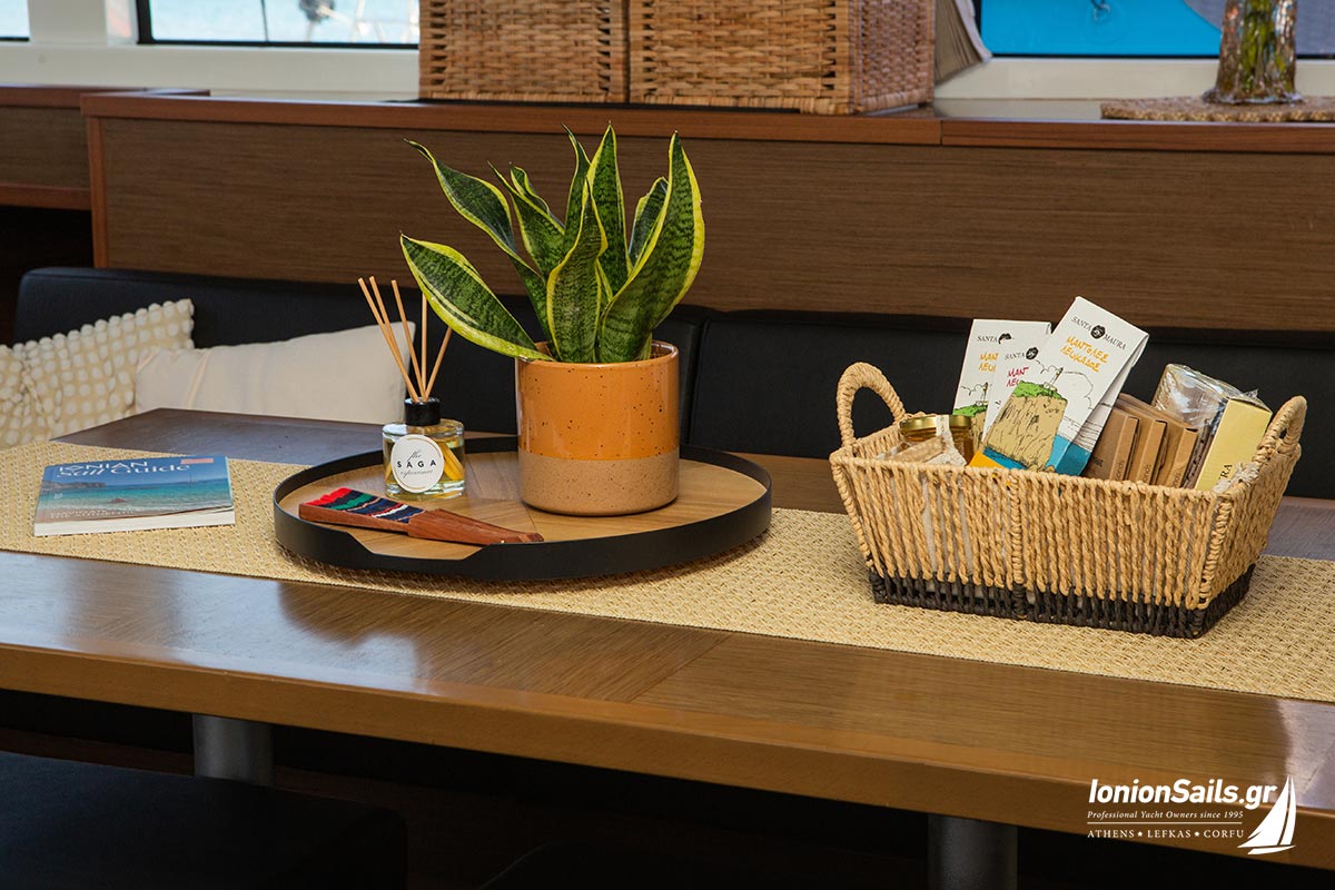 ionionsails.com - charter Lagoon 52F, Saga, catamaran