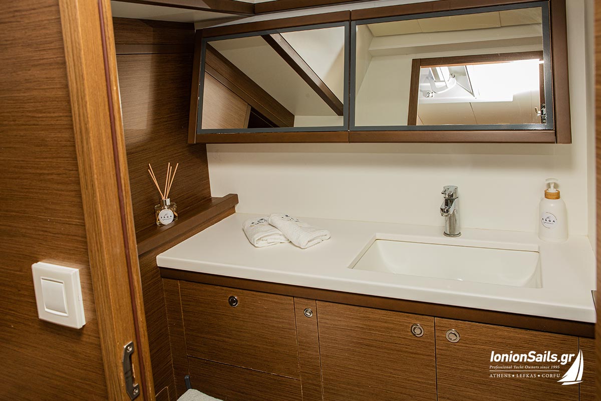 ionionsails.com - charter Lagoon 52F, Saga, catamaran