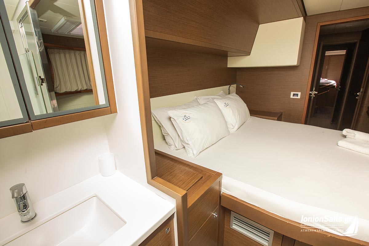 ionionsails.com - charter Lagoon 52F, Saga, catamaran