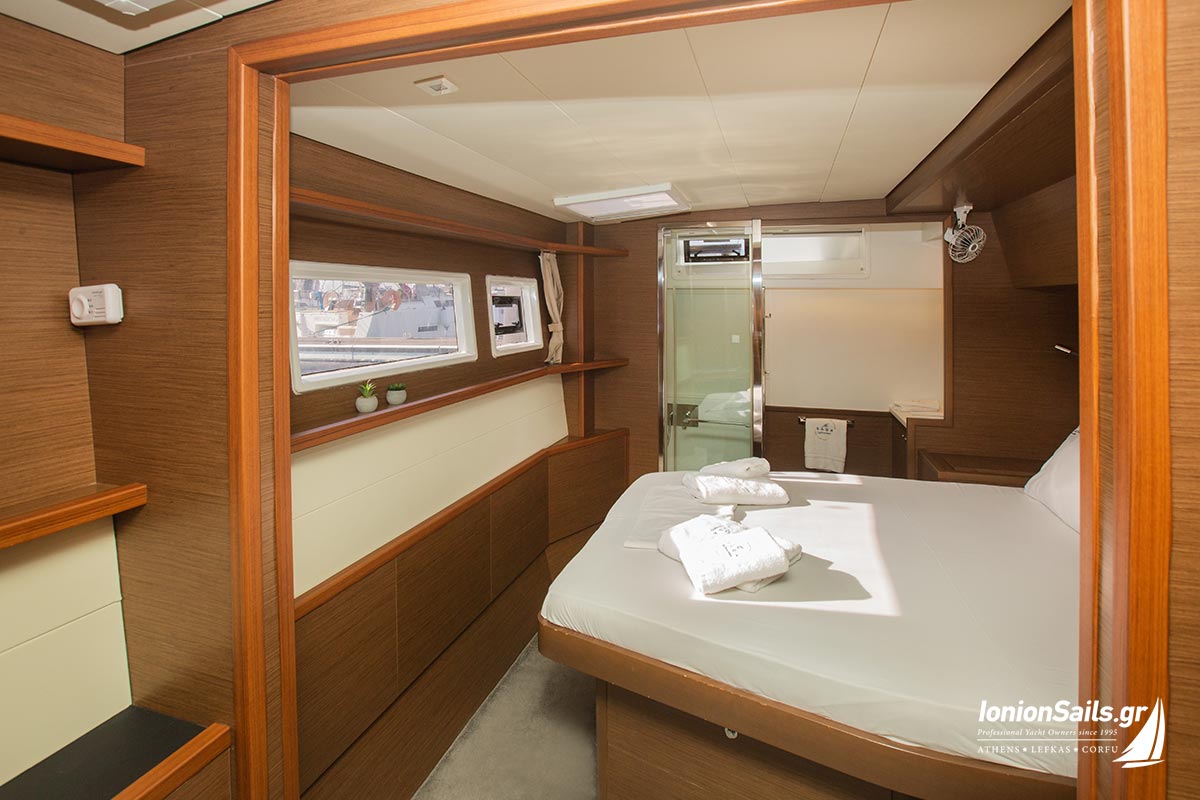 ionionsails.com - charter Lagoon 52F, Saga, catamaran