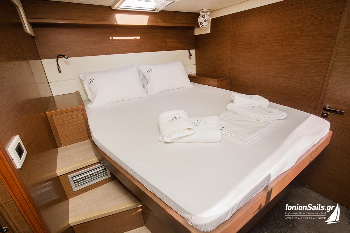 ionionsails.com - charter Lagoon 52F, Saga, catamaran