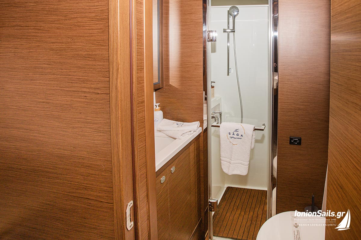 ionionsails.com - charter Lagoon 52F, Saga, catamaran