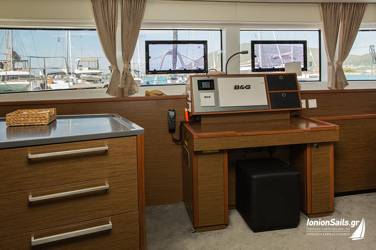 ionionsails.com - charter Lagoon 52F, Saga, catamaran